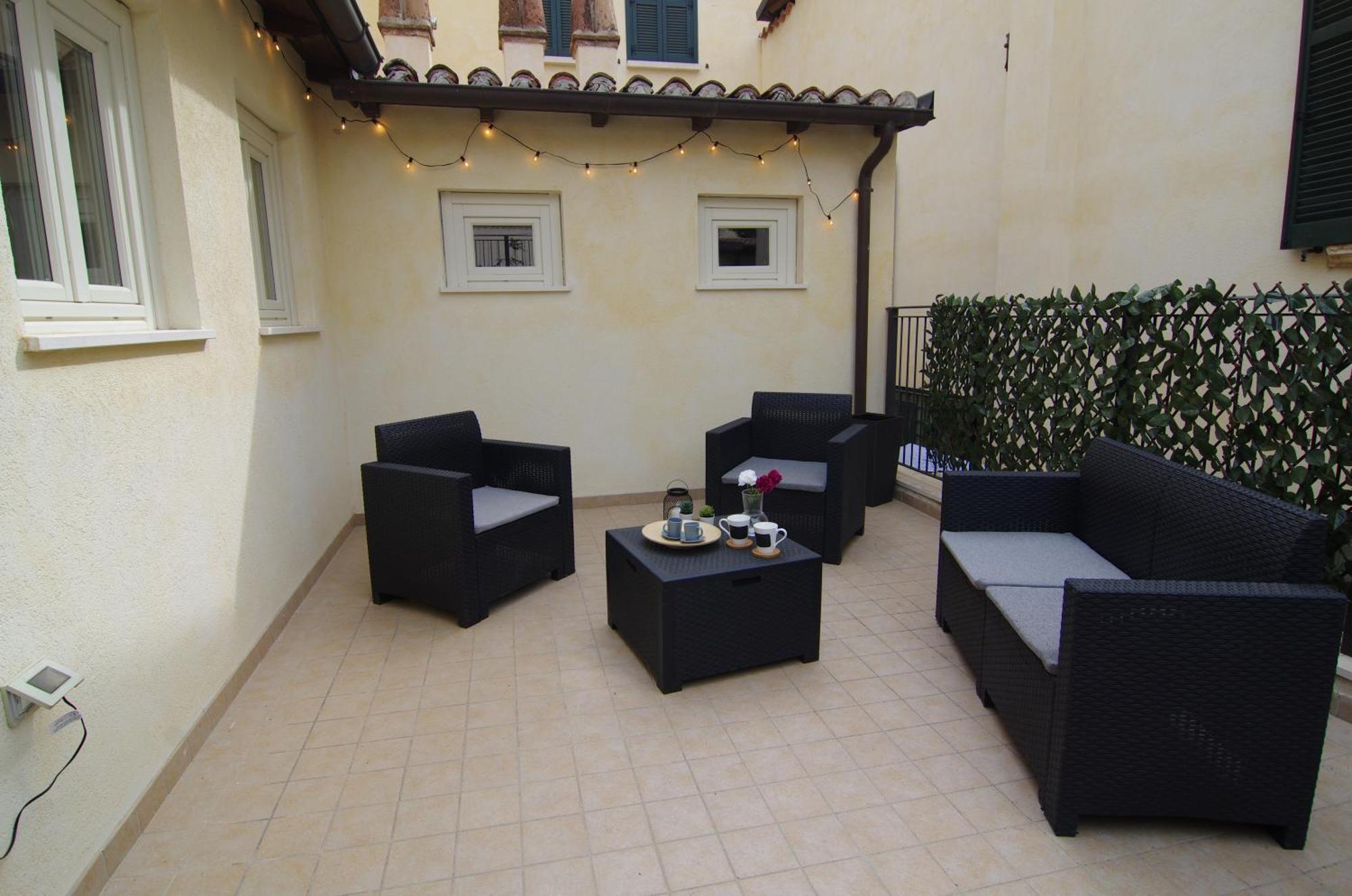 Cozy House Con Corte Privata In Centro Storico Aq LʼAquila Exterior foto